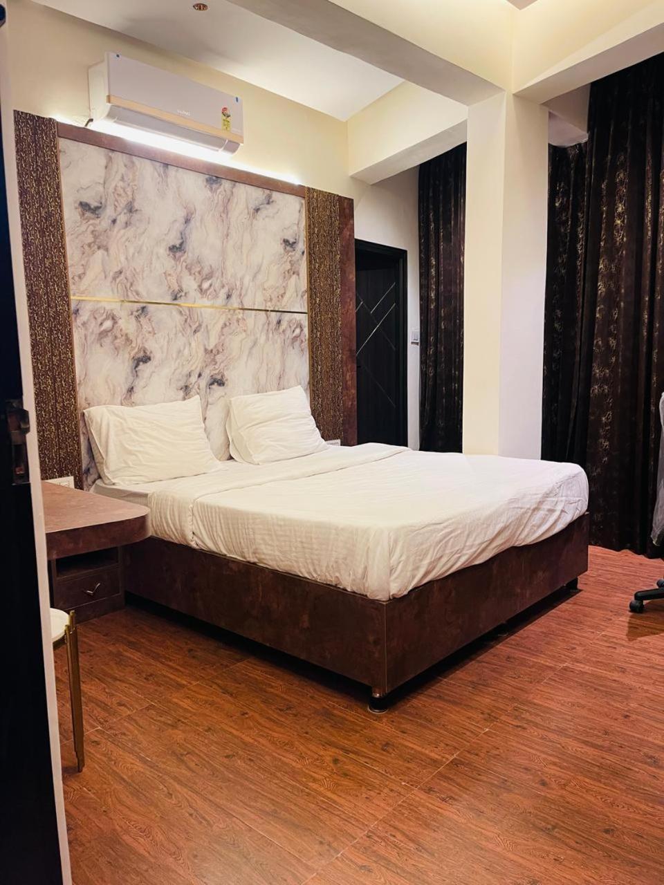 The Taaj Comforts Bangalore Extérieur photo